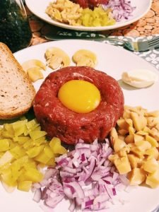 Tatar z mięsa wołowego