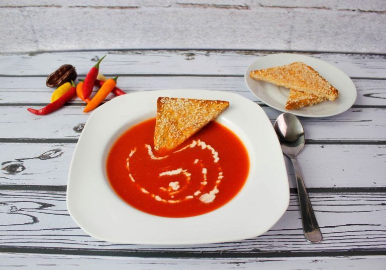 Zupa z pieczonej papryki