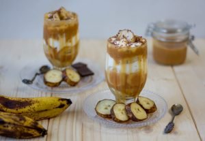 Deserek bananowy z karmelem