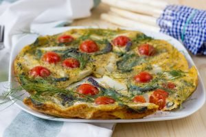 Frittata z białymi szparagami