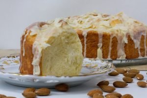 Brioche z migdałami