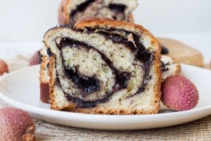 Ciasto drożdżowe z kakao i liczi