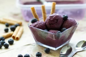 Lody jagodowe