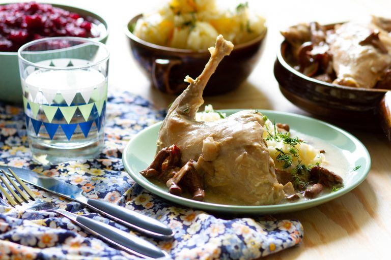 Królik w sosie z grzybów