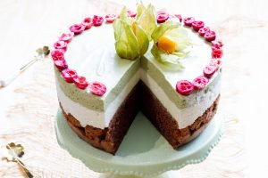 Tort z masą matcha
