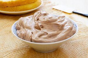 Krem czekoladowy z mascarpone i kremówką