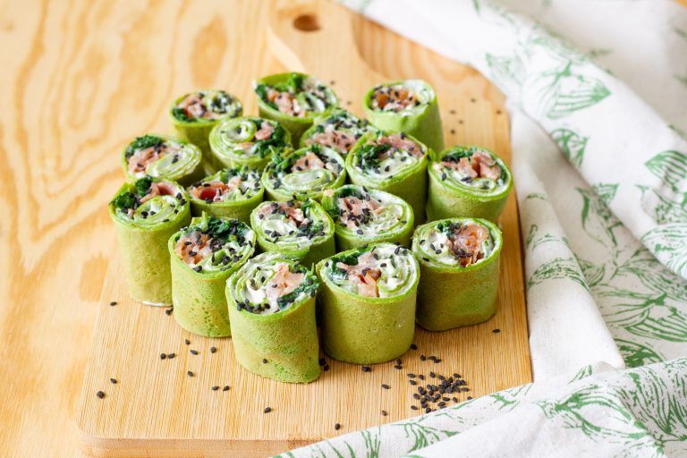 Roladki z naleśników szpinakowych