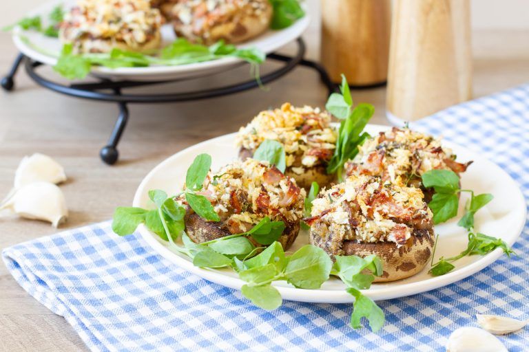 Pieczarki faszerowane szynką przepis