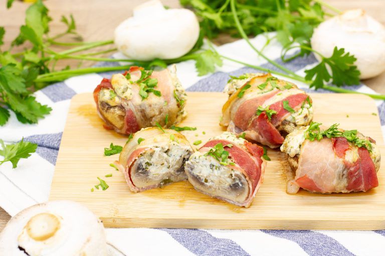 Pieczarki z serkiem i boczkiem przepis