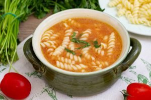 Pomidorówka na rosole przepis