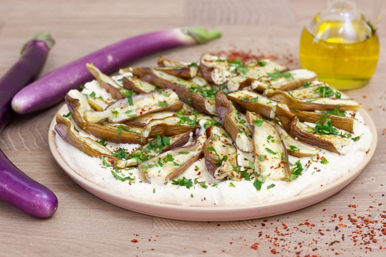 Przepis na dip z tofu z pieczonym bakłażanem