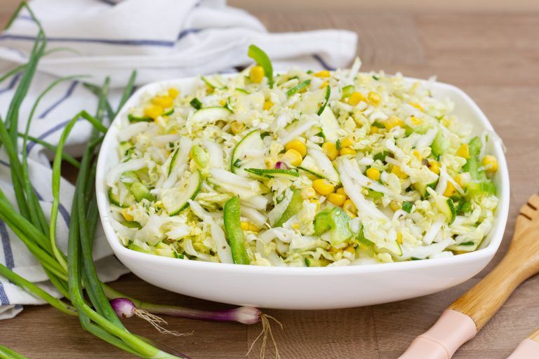 Przepis na surówkę z kapusty pekińskiej