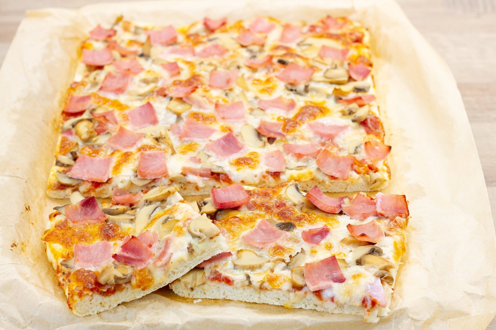 Przepis na pizzę z blachy